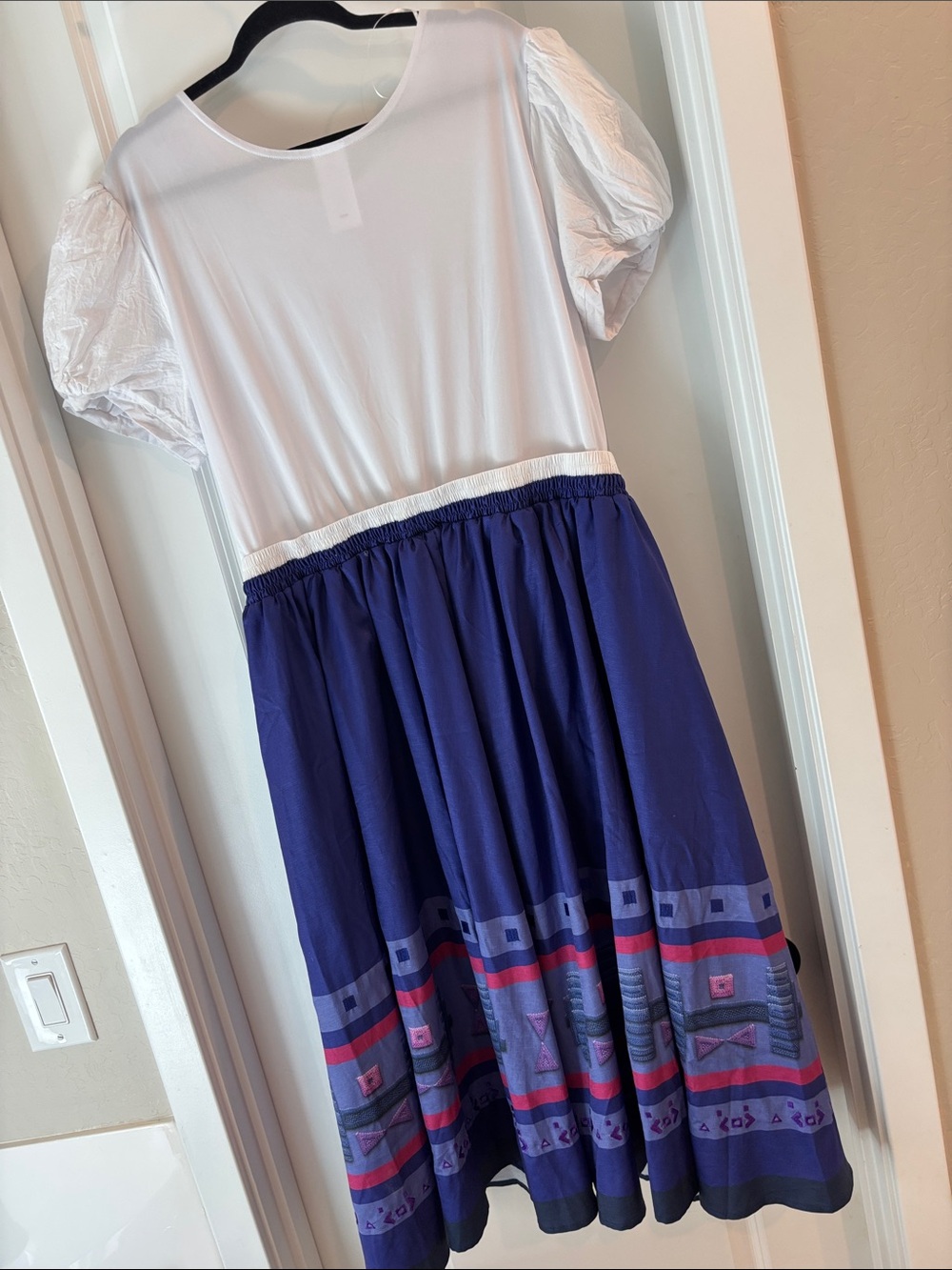 Encanto Luisa Halloween dress size xl - Picture 6 of 6